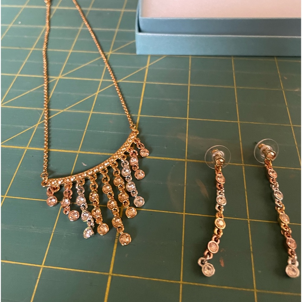 Touchstone Crystal necklace and earrings set